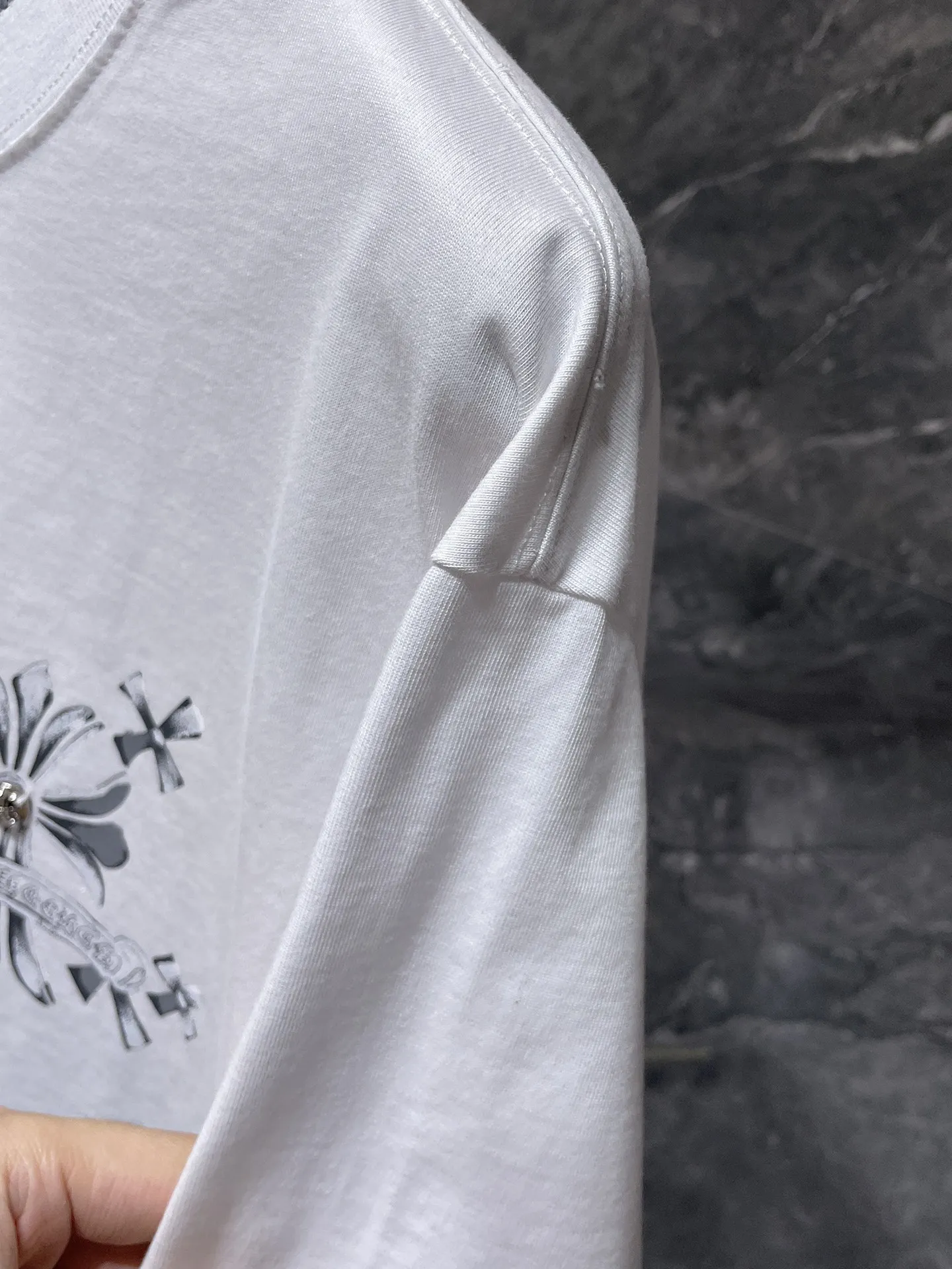 P160 New Chrome Hearts 25ss washed version for summer! ! High-weight, environmentally friendly, high-quality top-quality fabric 280g Crow hole hand-painted cross washed short-sleeved counter synchronization 1:1 replica version Recommended colors: white, black